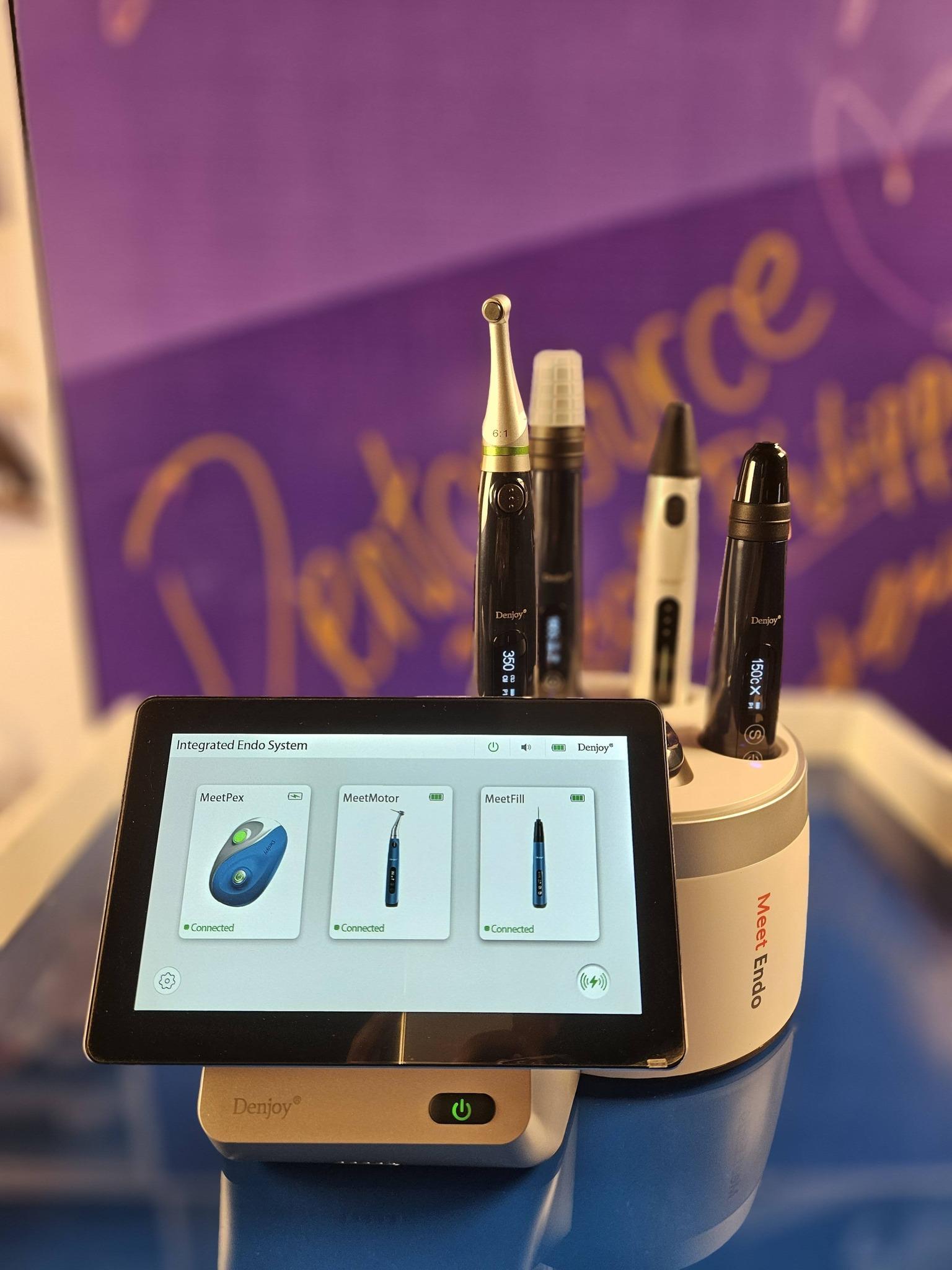 Meet Endo with integrated touchscreen running MeetPex, MeetMotor, MeetFill