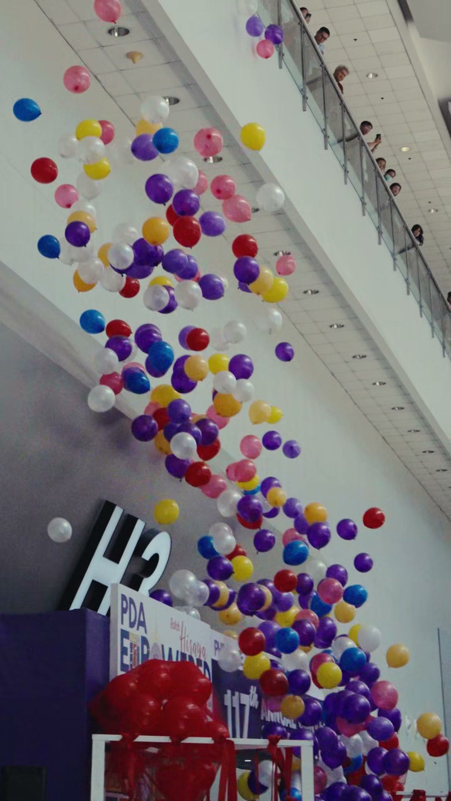 The balloon drop at the closing of the convention