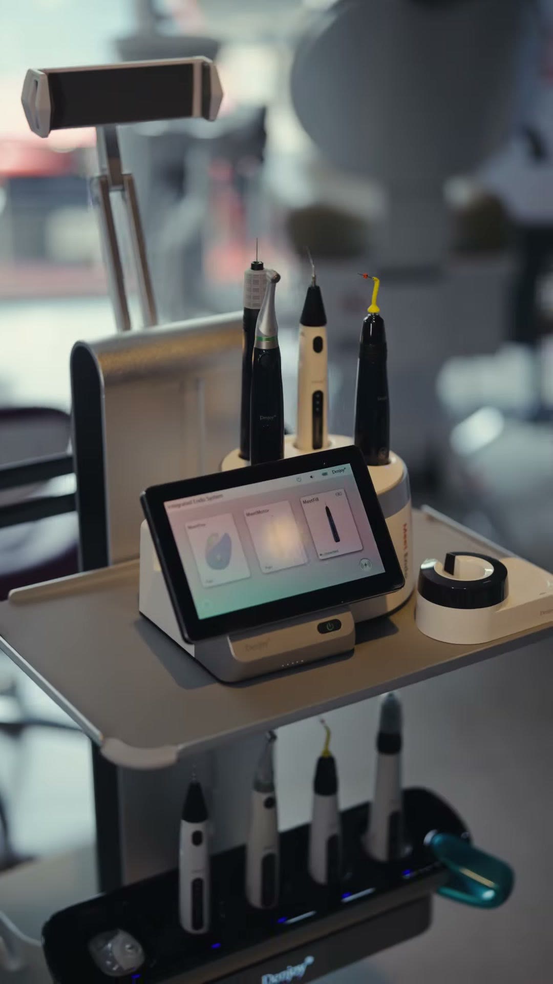 The Meet Endo cart and its control screen in the showroom