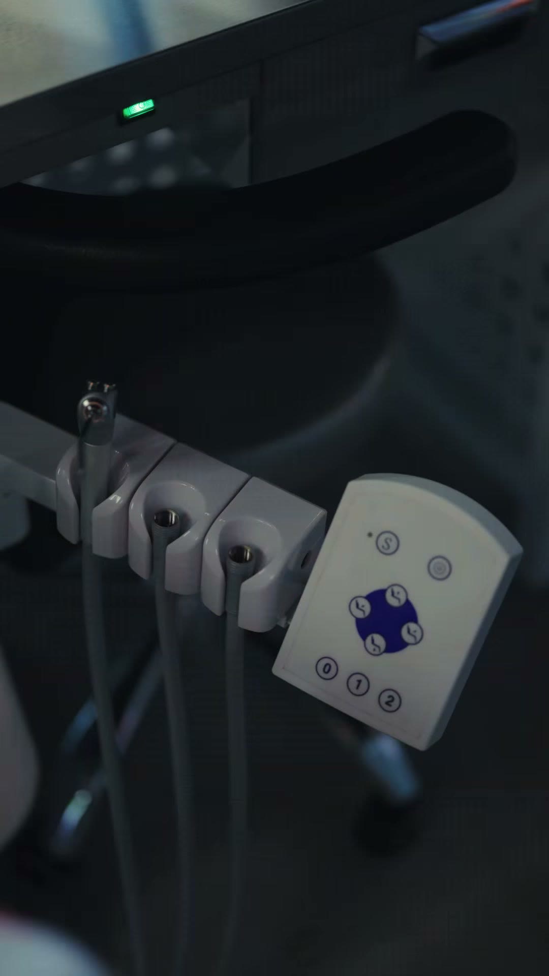 The doctor's instrument holder and control pad at a simulator station