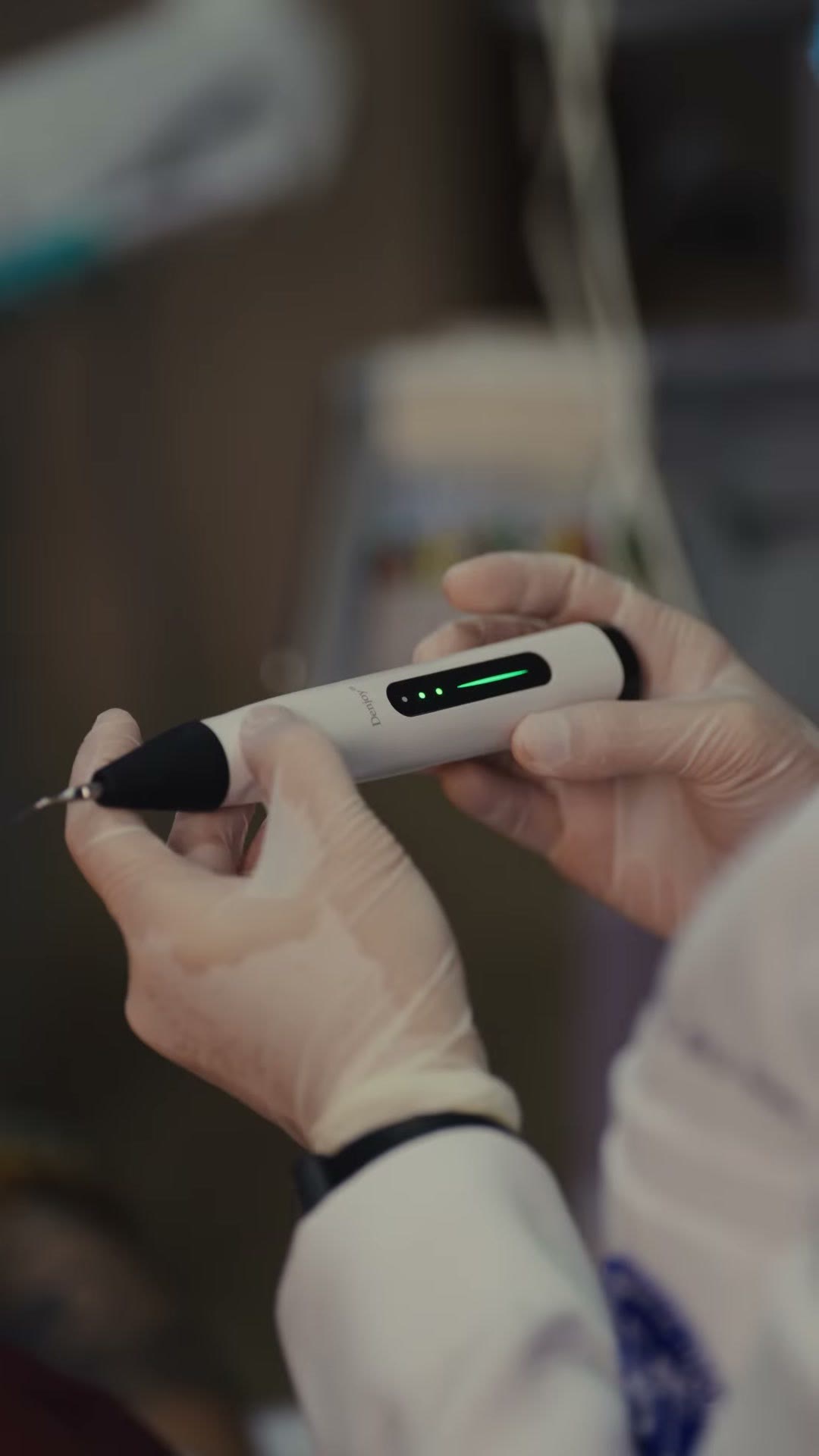 The Denjoy apex locator handpiece in use at the chair