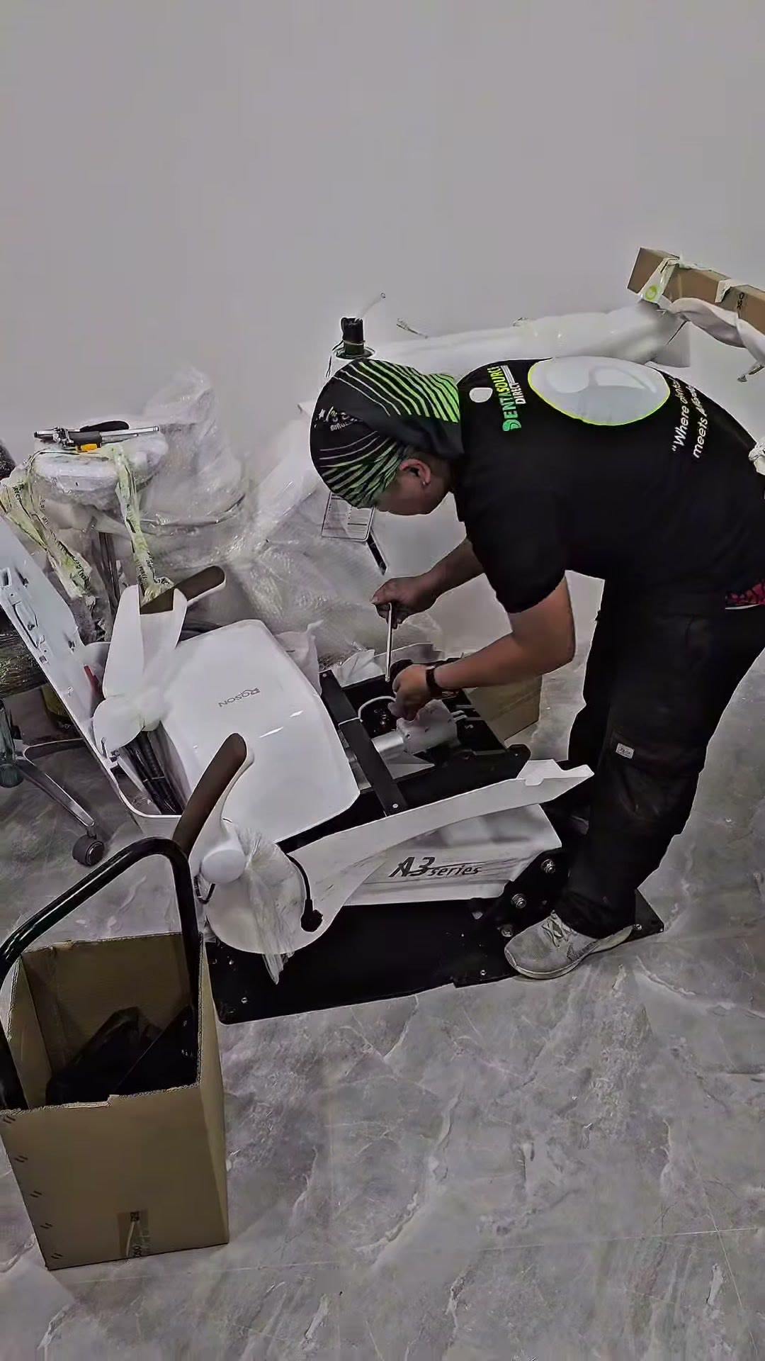 Assembling the DX-A3S base and delivery unit in the operatory