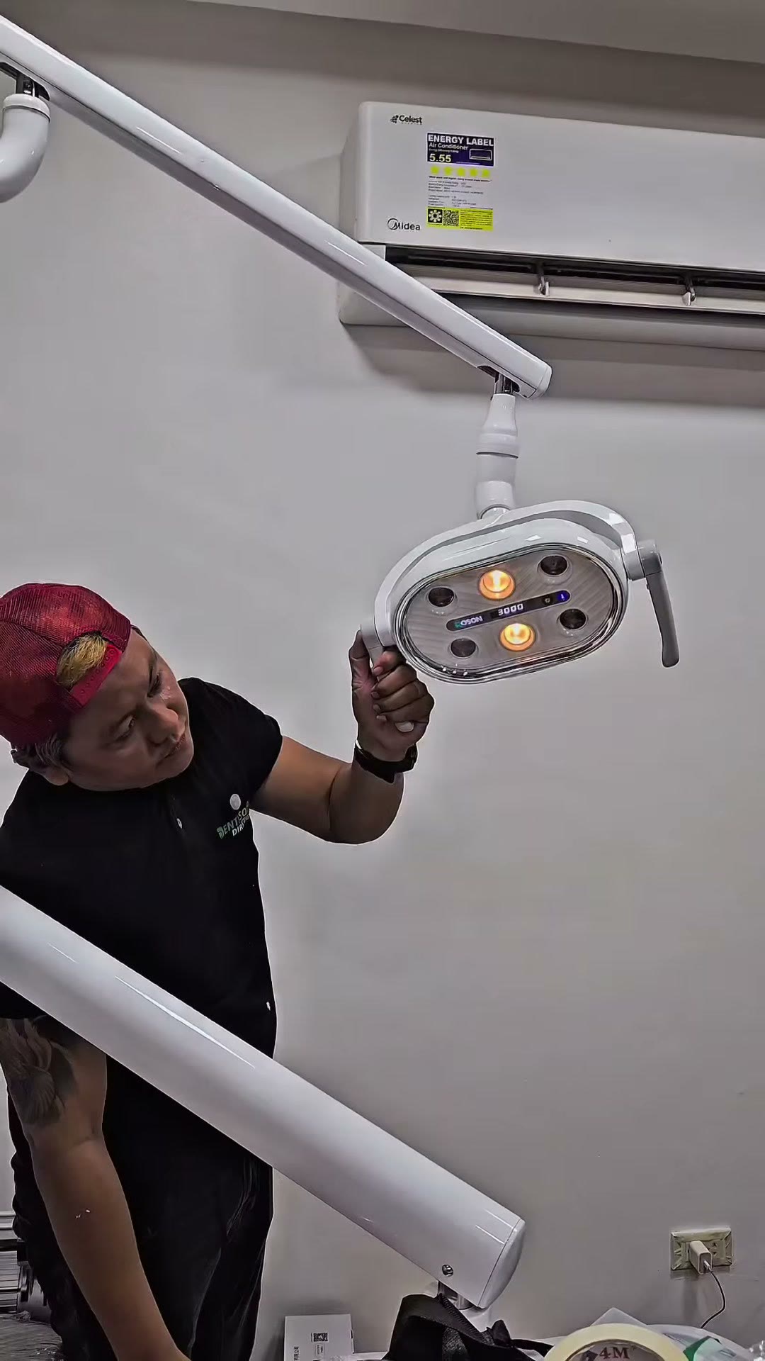 The LED operating light adjusted over the finished unit